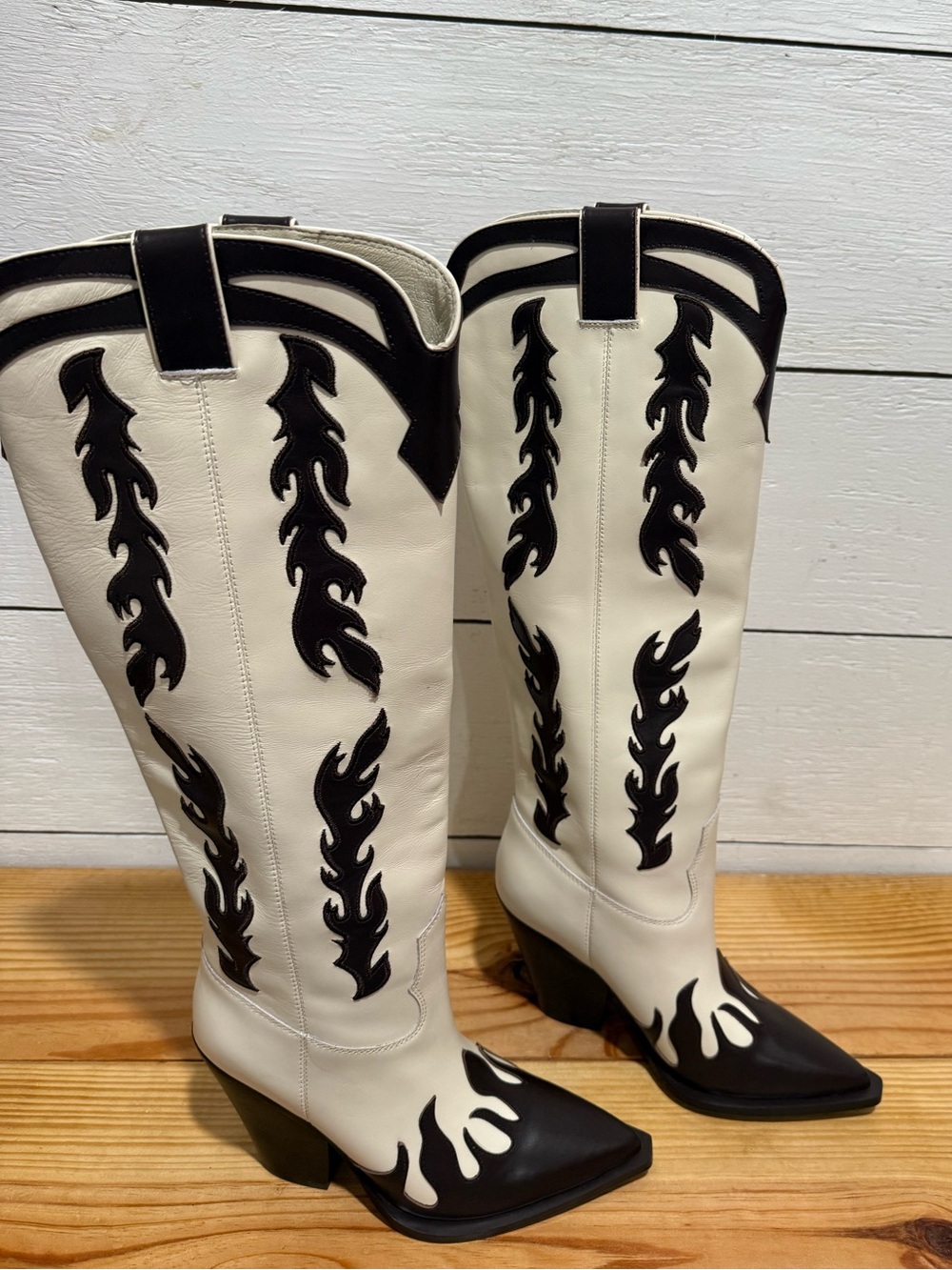 Marc Nolan Leather Women's Black & White Western Flame Knee-High Boots Sz 6 NWOT
